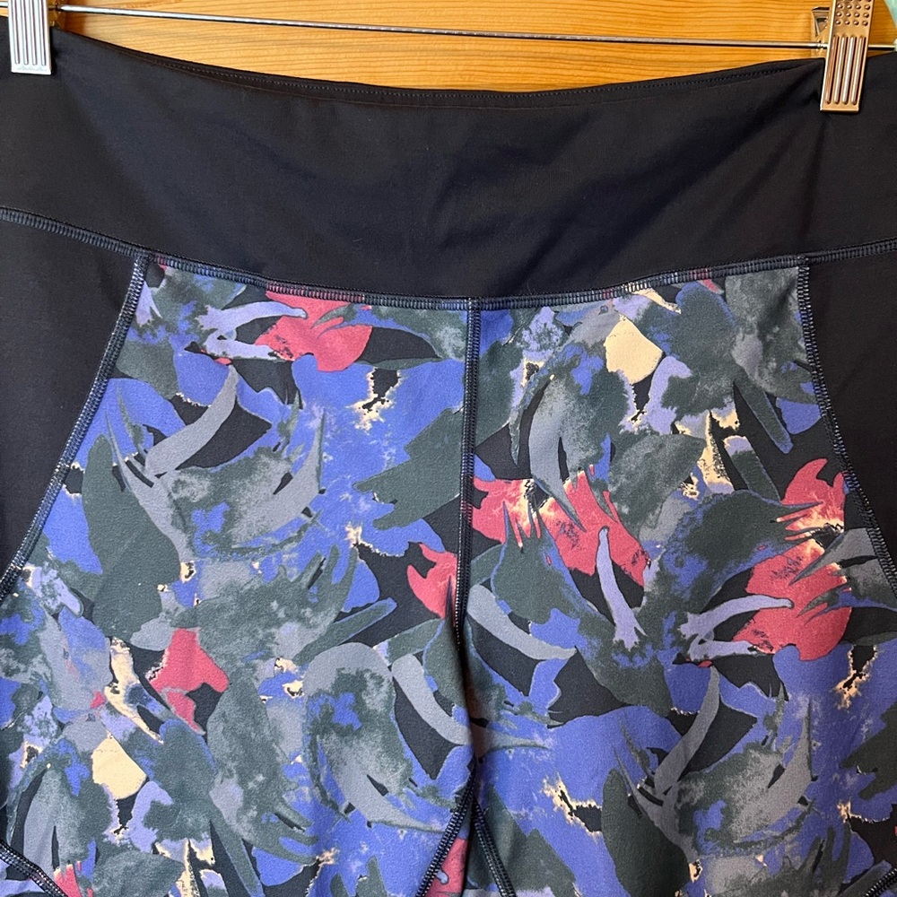 Women’s Patagonia Patterned Leggings Cropped 12” Size 12 - Picture 2 of 8